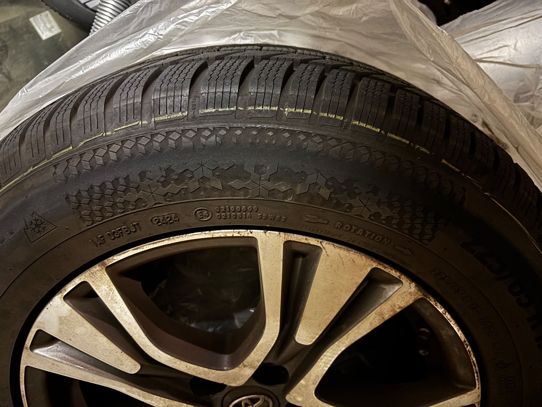 Continental Pneumatici & Ruote complete: Toyota RAV4 Alufelgen 17" Continental – Usato da Wilen b. Wollerau venduto da Promotion0