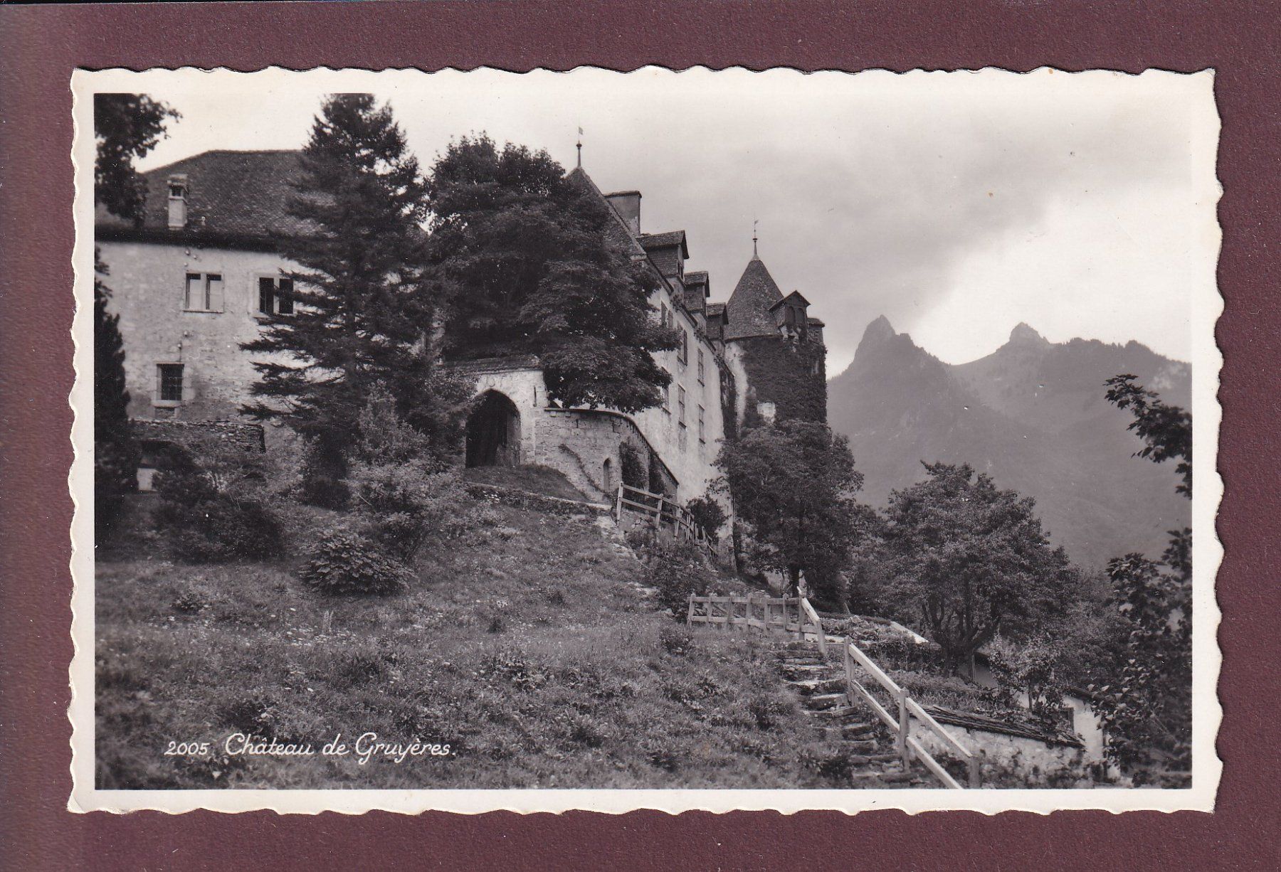Cartes postales: Château de GRUYERES – D'occasion à Pully par nicecards