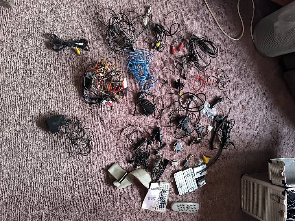 Cavi: Div. Kabel und DVD - Player  – Usato da Walliswil-Nbipp venduto da australien2007 3