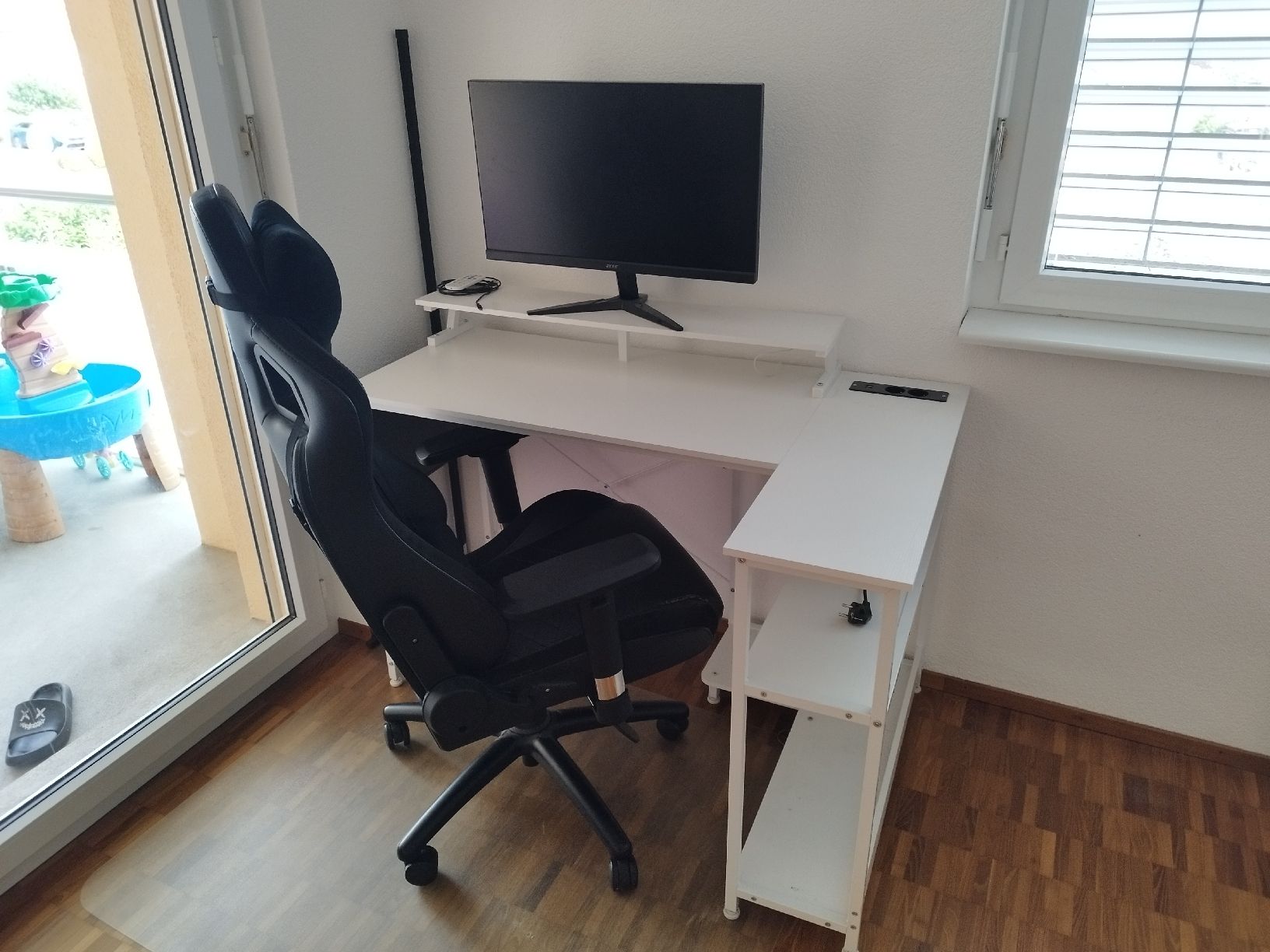 Bureaux: Schreibtisch – D'occasion à Rafz par FeeLineX