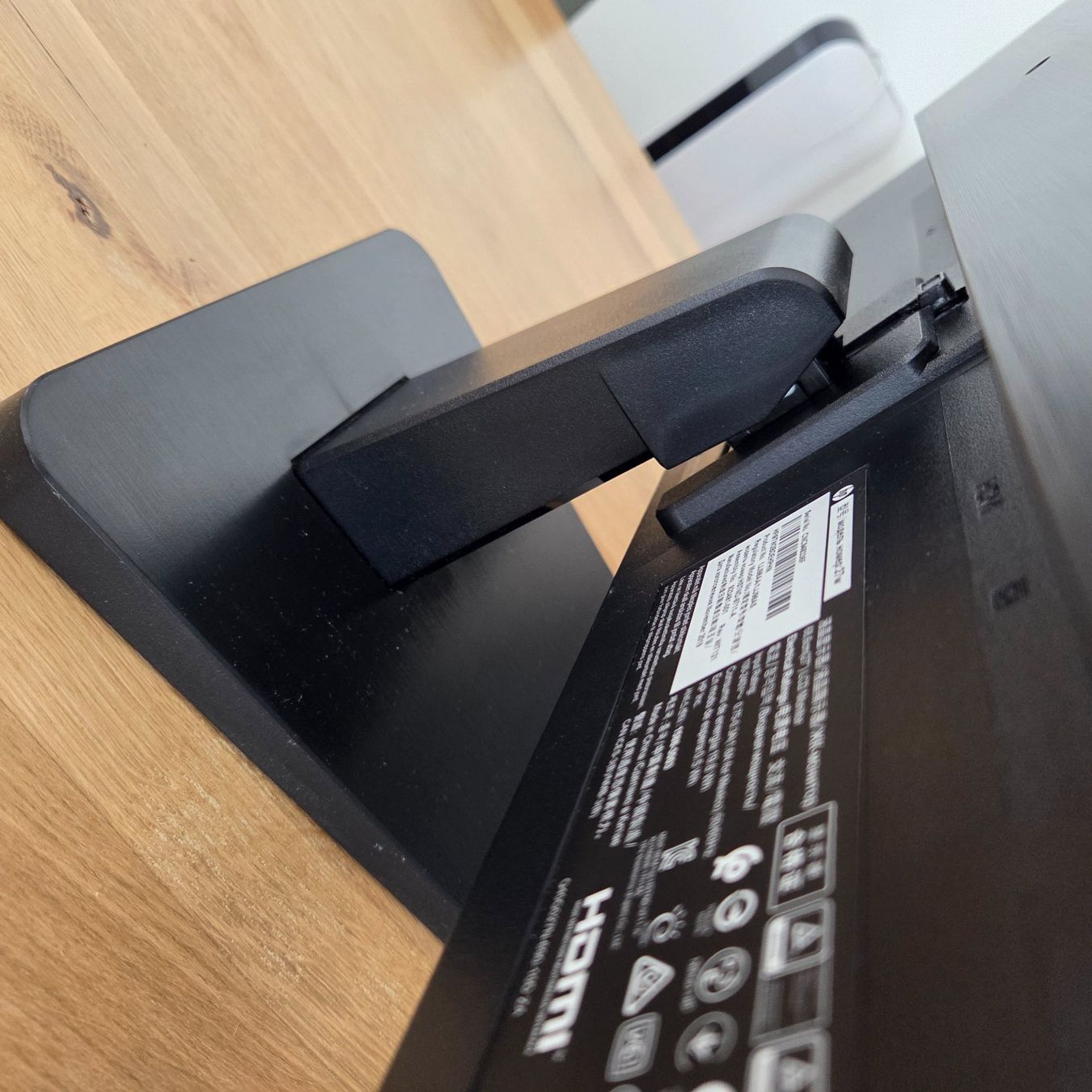 Monitor: HP 27w (27", 1920 x 1080, Schwarz) – Usato da Nendeln venduto da witr_gliabt 4