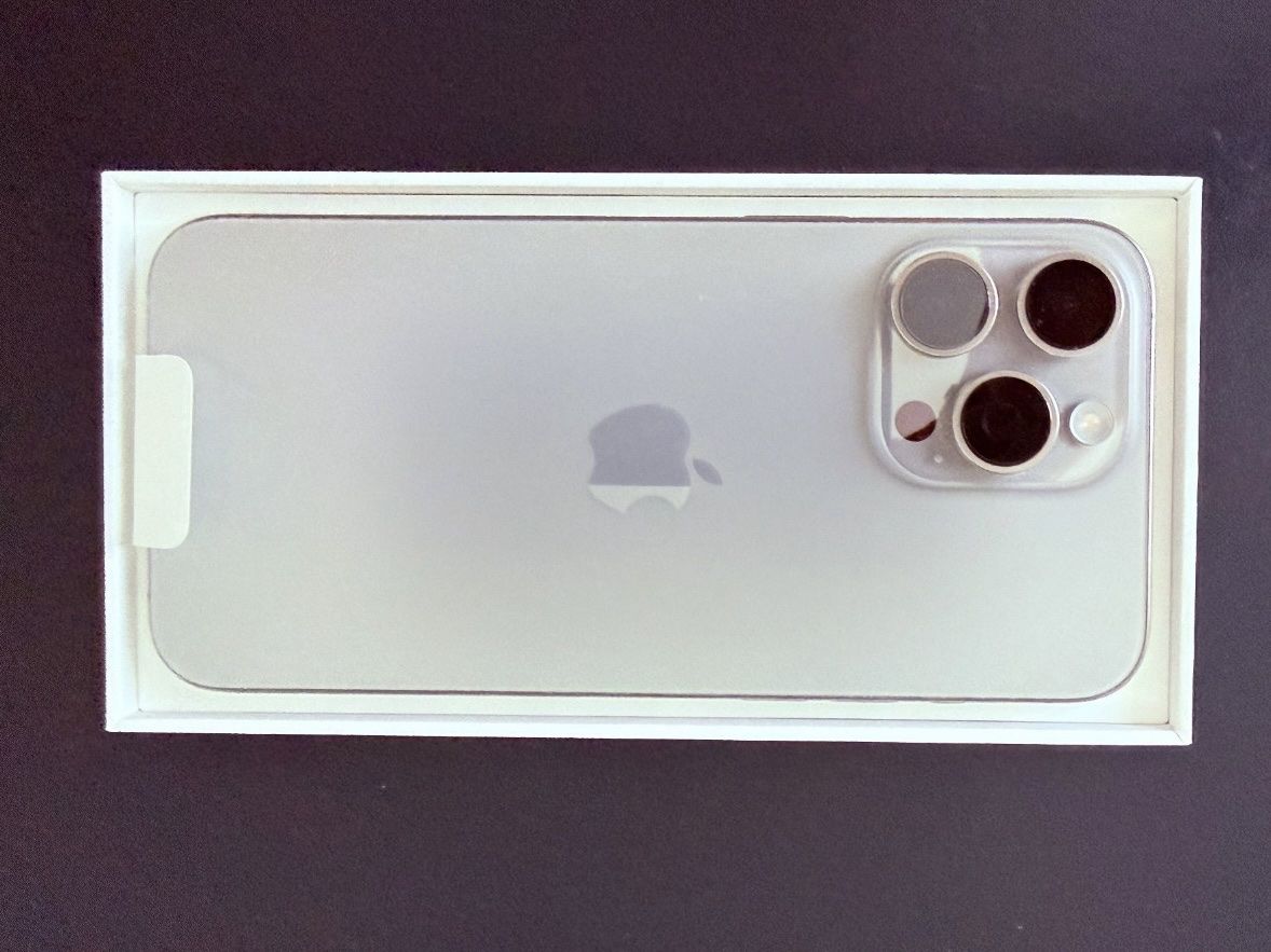 Apple Portables: iPhone 15Pro Max | 512GB | Natural Titanium | 87% – Neuf (Voir description) à St. Margrethen SG par Elleiseverywhere 1