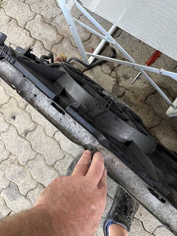 Toutes les pièces auto: Kühler, Motorkühlung, Ladeluftkühler – D'occasion à Horgen par 11sh 3