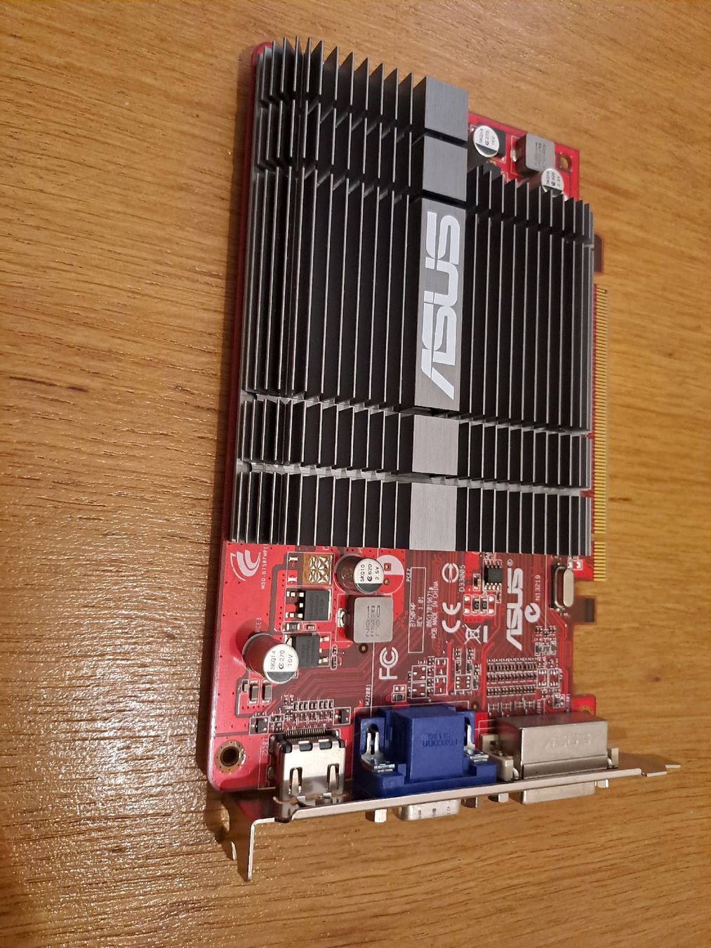 Asus Cartes graphiques: Grafikkarte – D'occasion à Sempach Station par mul_c5xj