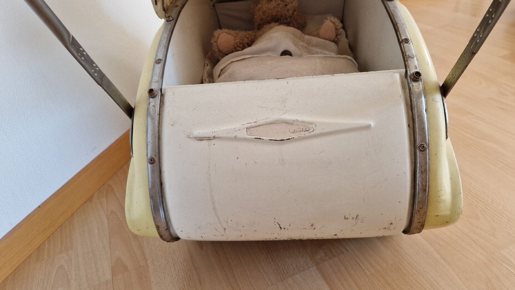 Carrozzine per bambole: Puppenwagen antik – Usato da Goldach venduto da nimsaj1 2