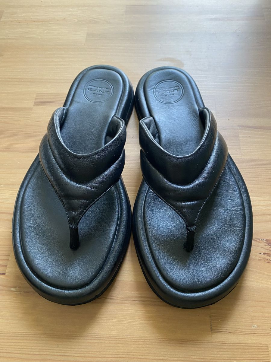 Gant Scarpe da donna: Gant Flip Flops Schwarz Gr. 38 aus Leder – Usato da Stäfa venduto da gal_hl2w