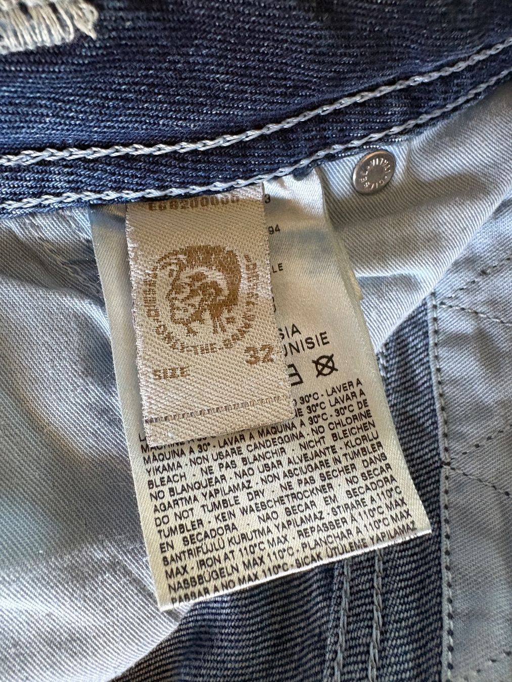 Jeans: Short denim Diesel, size 32 – Gebraucht aus Auvernier von Arocc 3