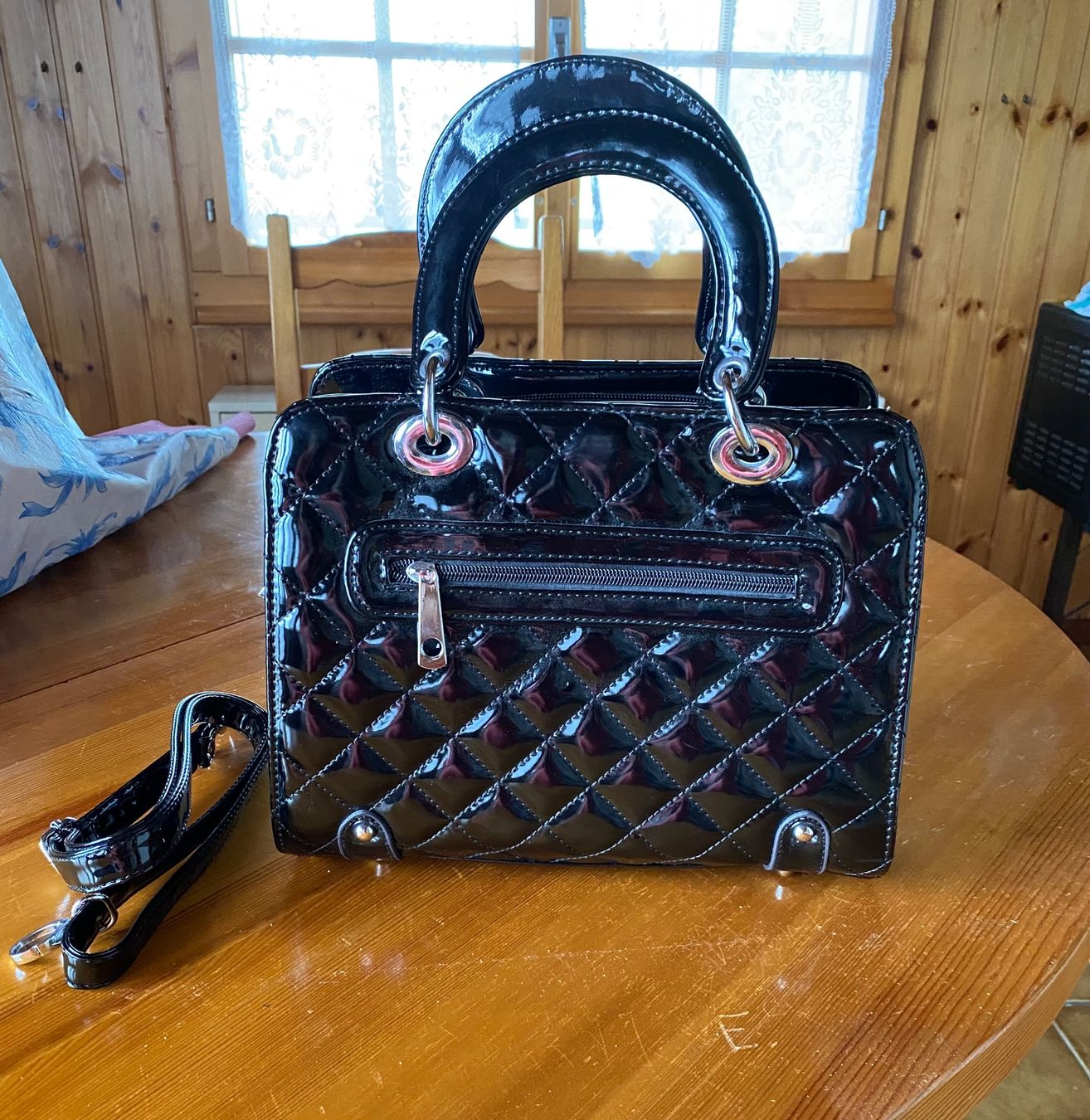 Borse da donna: Damenhandtasche neu – Nuovo (secondo la descrizione) da Effretikon venduto da marcelmaxime