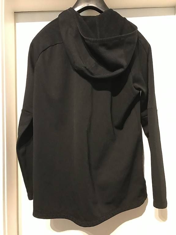 Nike Maglioni & Felpe: Pull NIKE noir dri-fit L – Usato da Muri b. Bern venduto da Saldayann 1