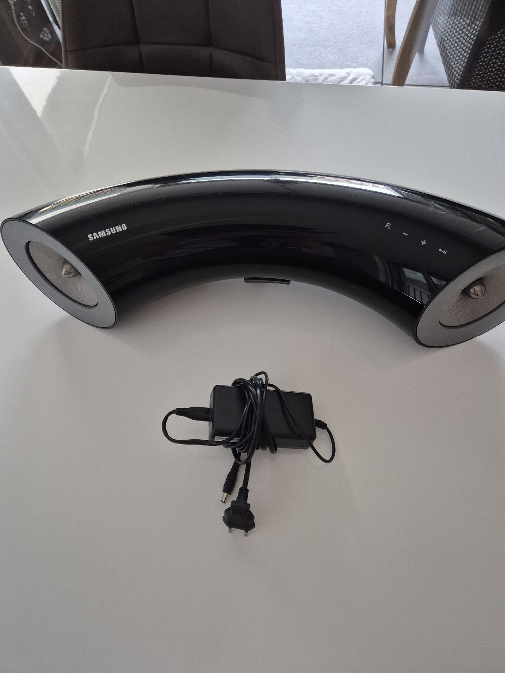 Samsung Lautsprecher: Samsung Soundbar DA-E750 schwarz mit Netzteil – Gebraucht aus Bonaduz von ArianeK01