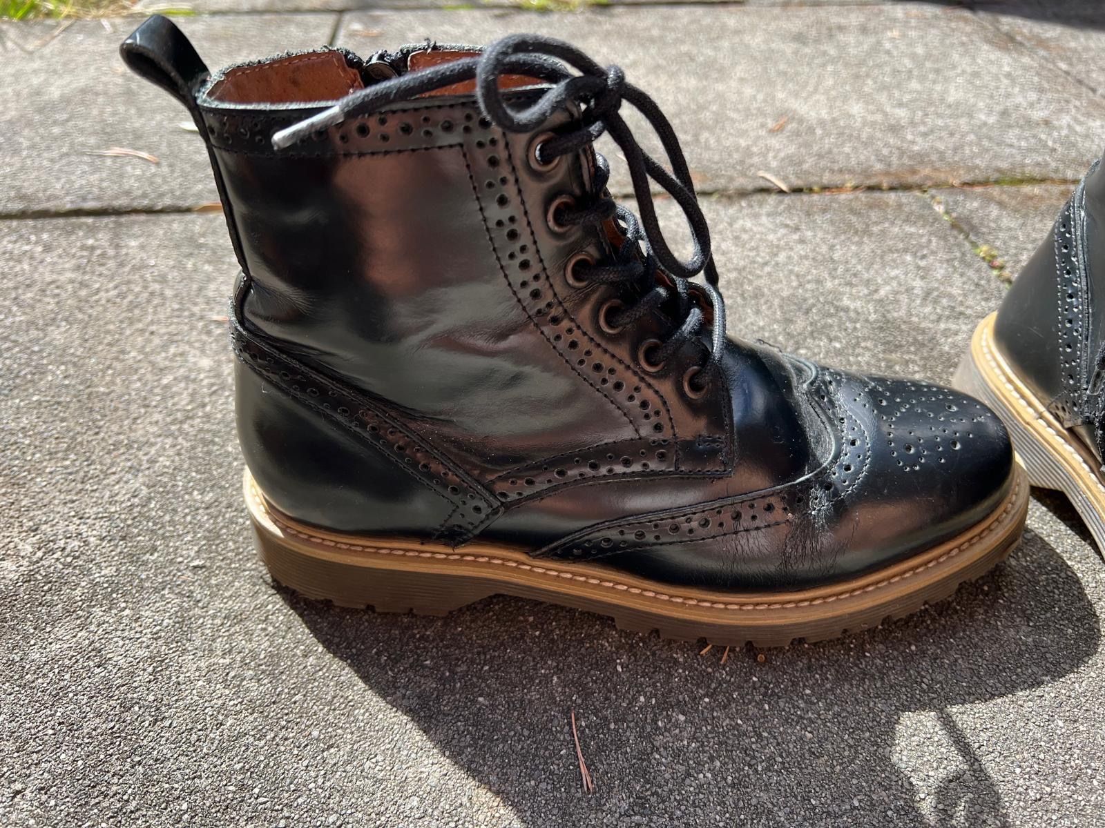 Scarpe da donna: Stiefel Grösse 39 – Usato da Basel venduto da verokiko