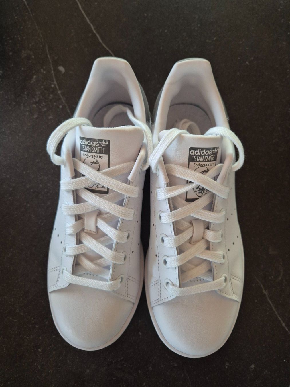 Adidas Scarpe da uomo: Sneaker adidas – Usato da Zunzgen venduto da Flipflap02
