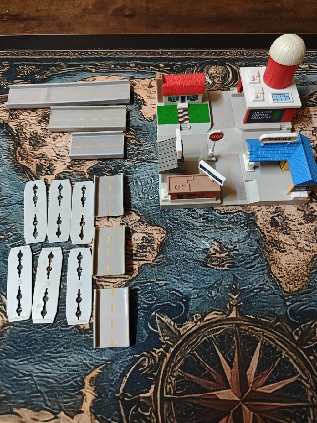 Micro Machines Giocattoli: Micro Machines Hiways & Byways Country Junction – Usato da Wittenbach venduto da stefange