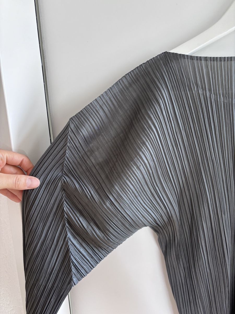 Issey Miyake Top: Haut longue manche Issey Miyake – Usato da Zürich venduto da Hanna-Hadorn 3