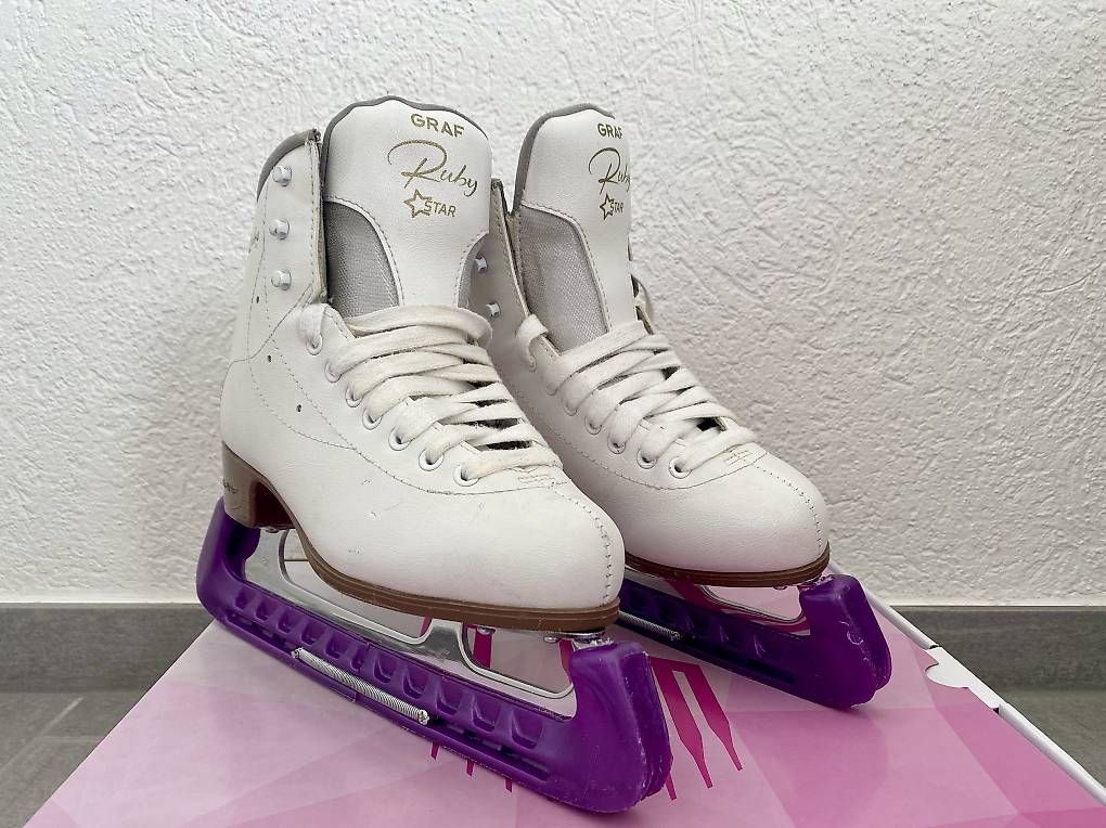 Patins à glace: Graf Ruby Star Eiskunstlaufschuhe Grösse 34 – D'occasion à Bassersdorf par eveline234