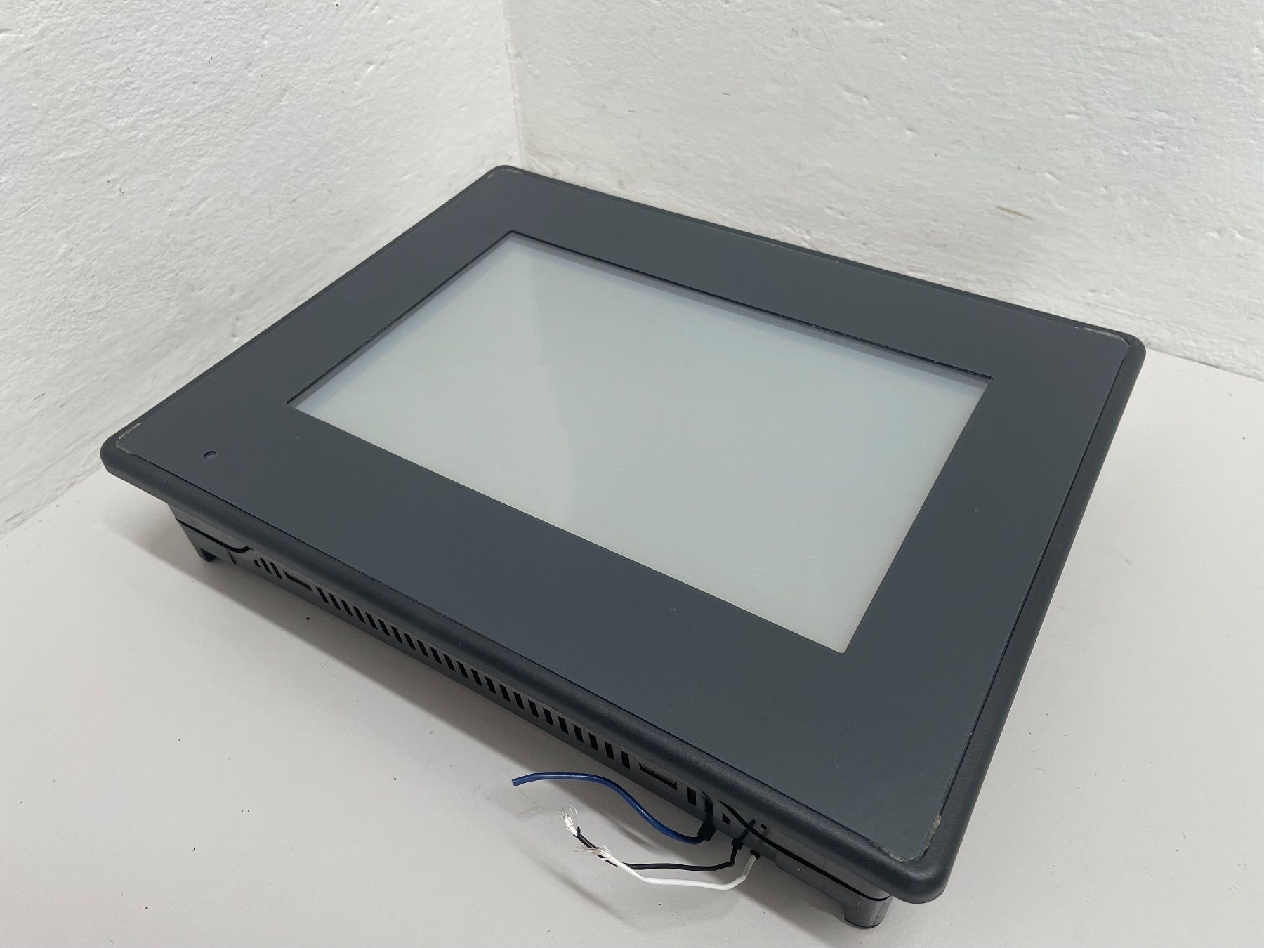 Componenti elettronici: Pro Face GP477R-EG 41-24VP Touch Panel Interface – Usato da Niederdorf venduto da LeptonAG