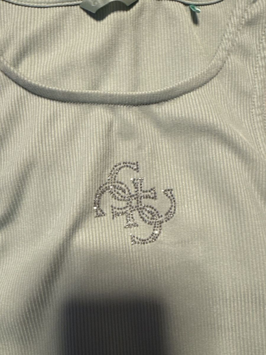 Guess Top: Guess Oberteil – Usato da Lengnau BE venduto da mat_mw9v 1