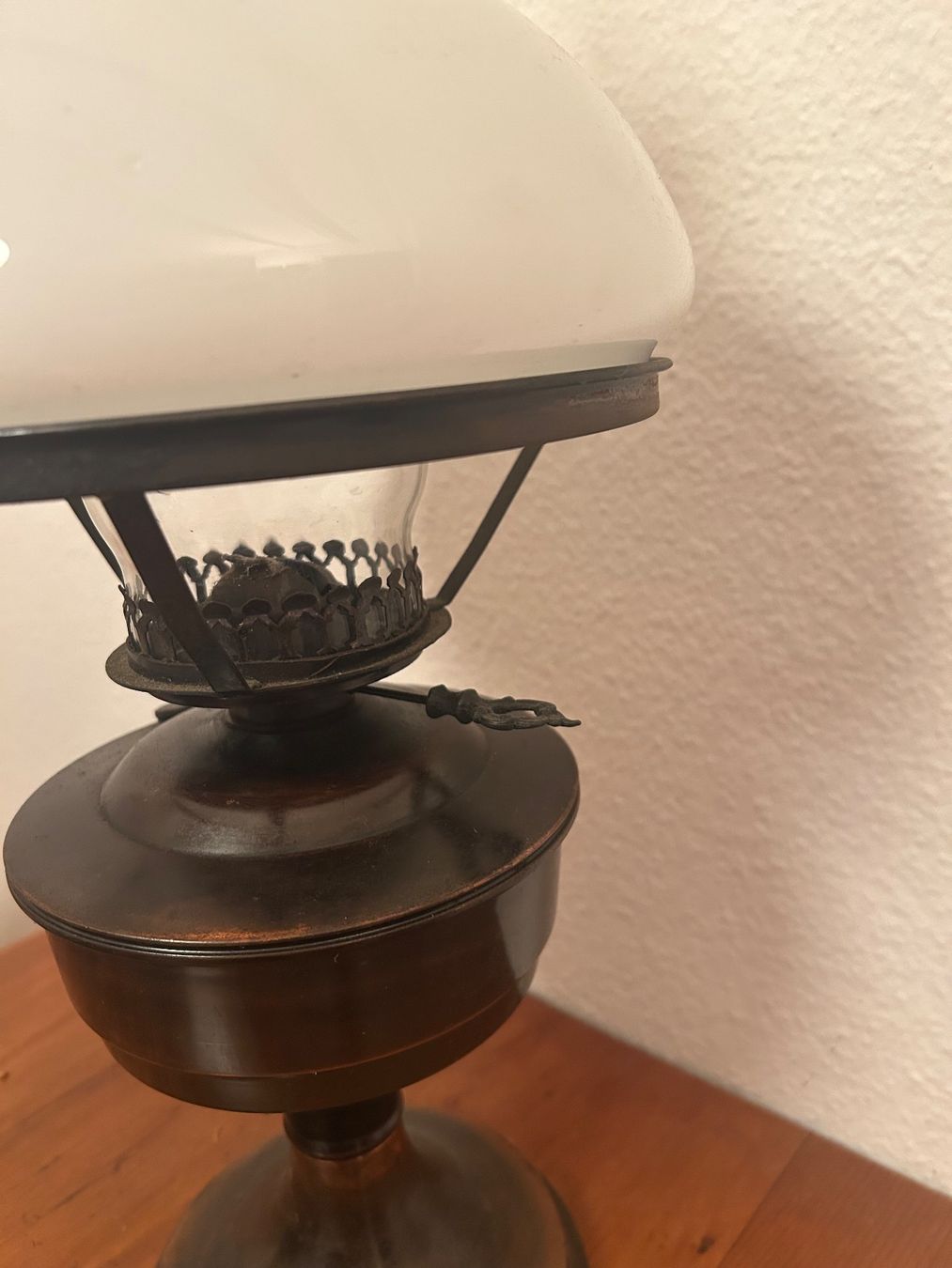 Lampade: antike Petroleumlampe (oder Öllampe) – Usato da Rorschacherberg venduto da Svebe 2