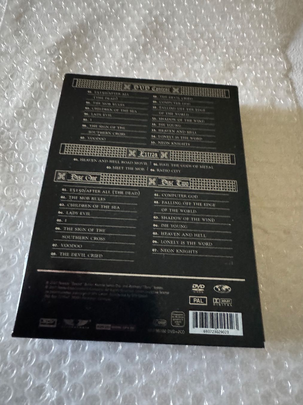 CD: Heaven & Hell (Black Sabbath) - 2CD & DVD Box Deluxe Edition – Nuovo (secondo la descrizione) da Duggingen venduto da Kisha010 7