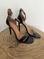 RAID High Heels Sandaletten Schwarz Lack mit Nieten – Gr. 38