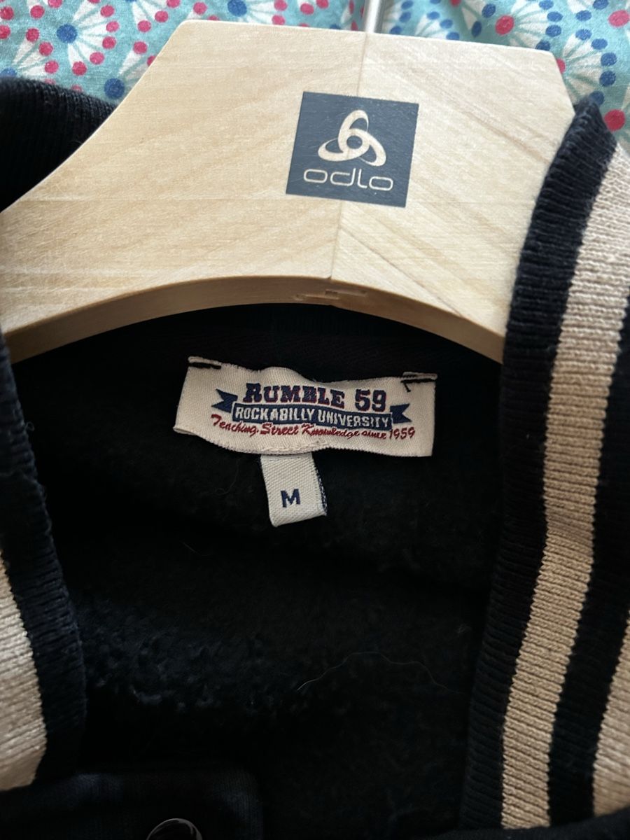 Giacche: Coole Collegejacke mit Teddyplüsch M – Nuovo (secondo la descrizione) da Winterthur venduto da Sunshineandrain 2