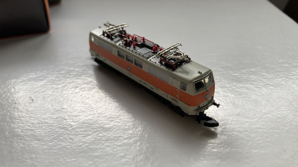 Märklin Modellini di ferrovie: Märklin 8855 Spur Z BR111 – Usato da Chevenez venduto da Electro-Rick 3
