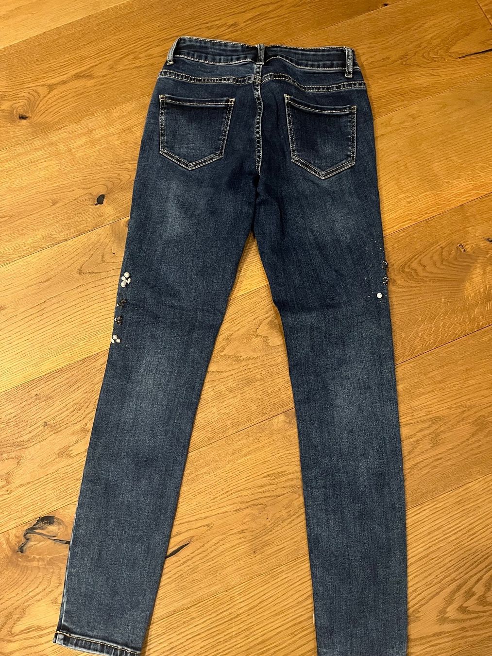 Jeans: Neue Jeans mit Strasssteinen Gr.36 – Nuovo (secondo la descrizione) da St.Gallen venduto da Monrose 4