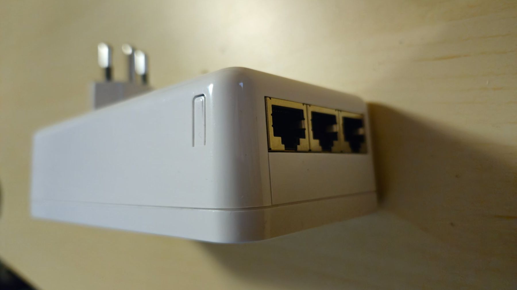 Devolo Laufwerke & Adapter: Devolo Magic 2 LAN triple – Powerline Adapter – Gebraucht aus Taverne von farafina72 3