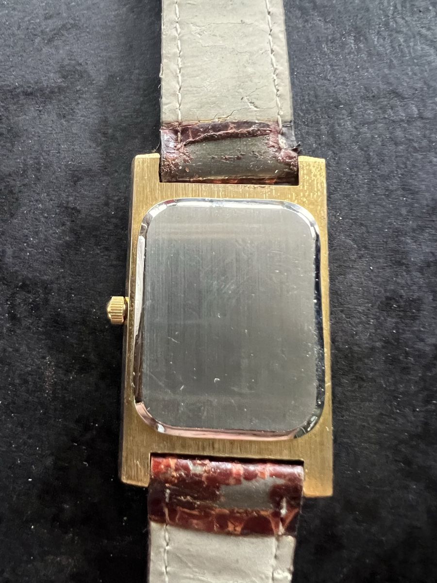 Orologi: IK Uhr  (Fr.10.- Uhr) – Usato da Laufen venduto da groove60 1