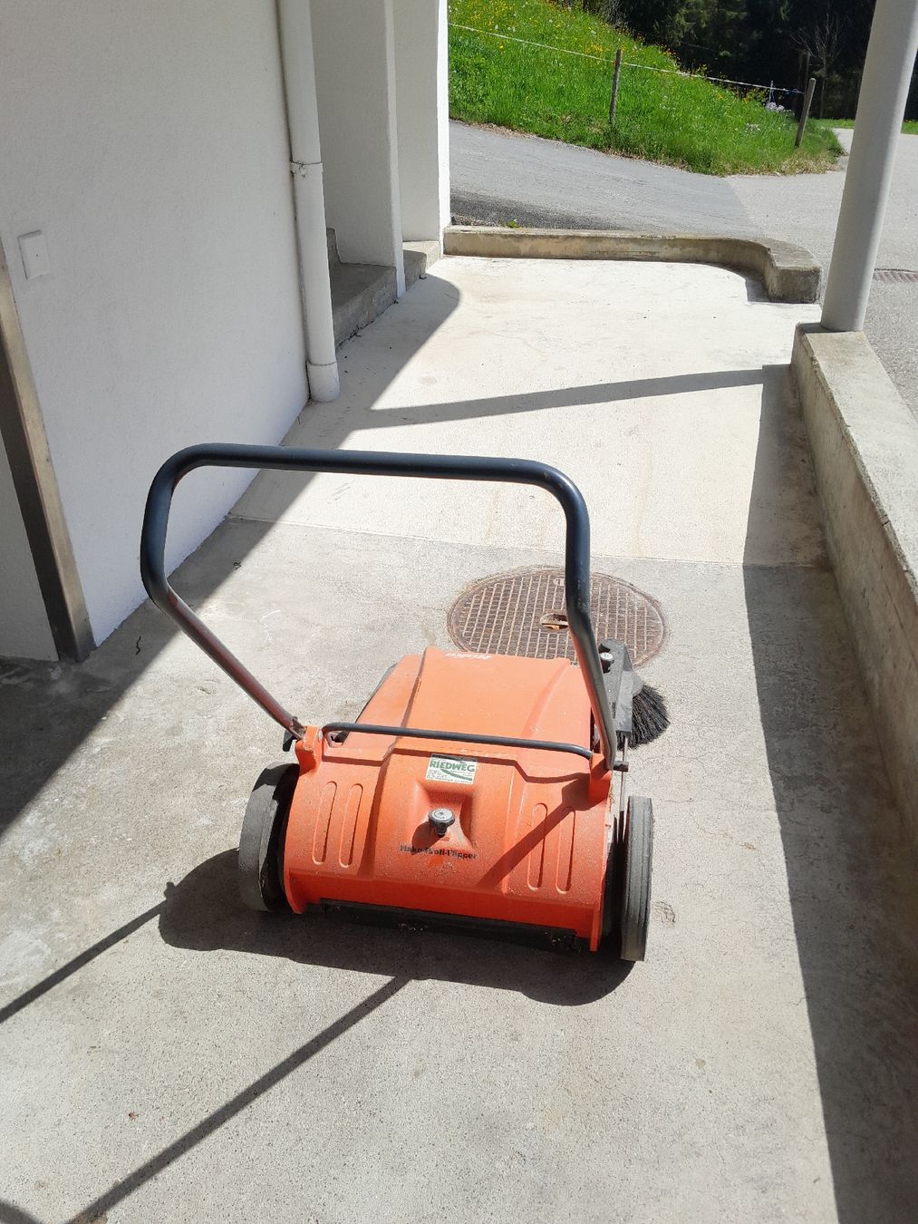 Hako Tutte le macchine: Putz / Kehrmaschine – Usato da Willisau venduto da Plein 2