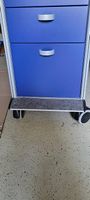 Mobiler Rrollkorpus mit Schubladen