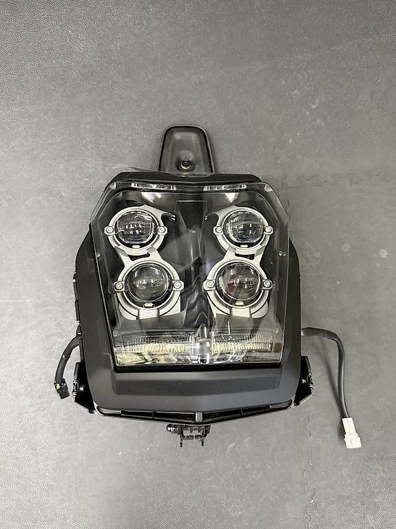 Tutti i ricambio per moto: Yamaha Tenere 700 Scheinwerfer  – Usato da Zell LU venduto da .VR46.