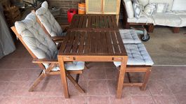 Ikea Gartentisch mit Bank und Klappstühlen