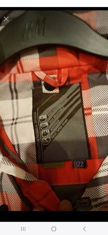 Vestes: 2x Jacken Trevolution, gr. 122 – D'occasion à Binningen par lunge20 2
