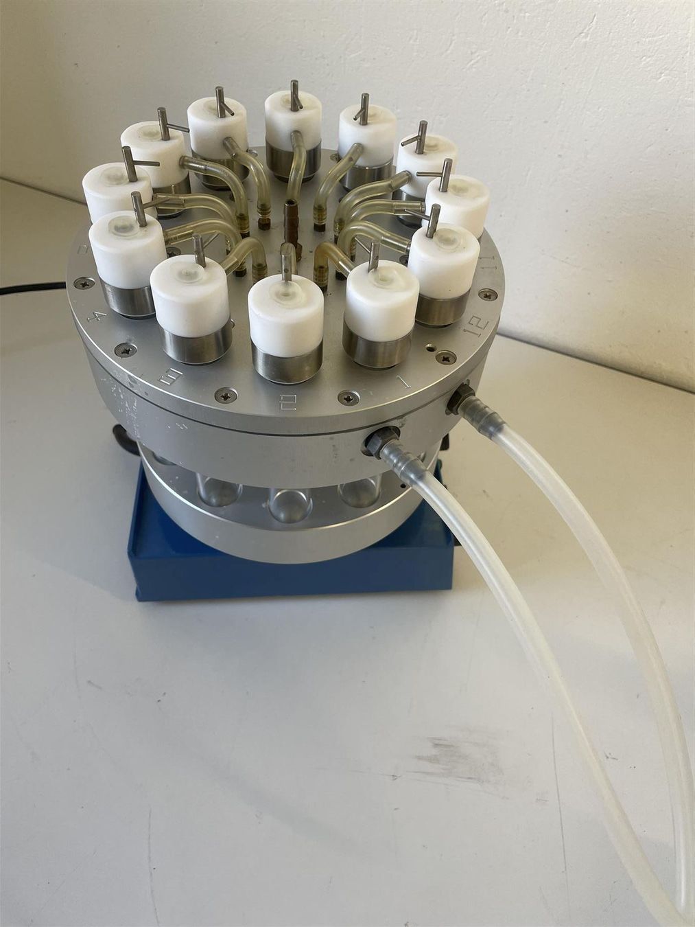 Sanitari: 12-Reactor carousel Reactor System – Usato da Niederdorf venduto da LeptonAG 5