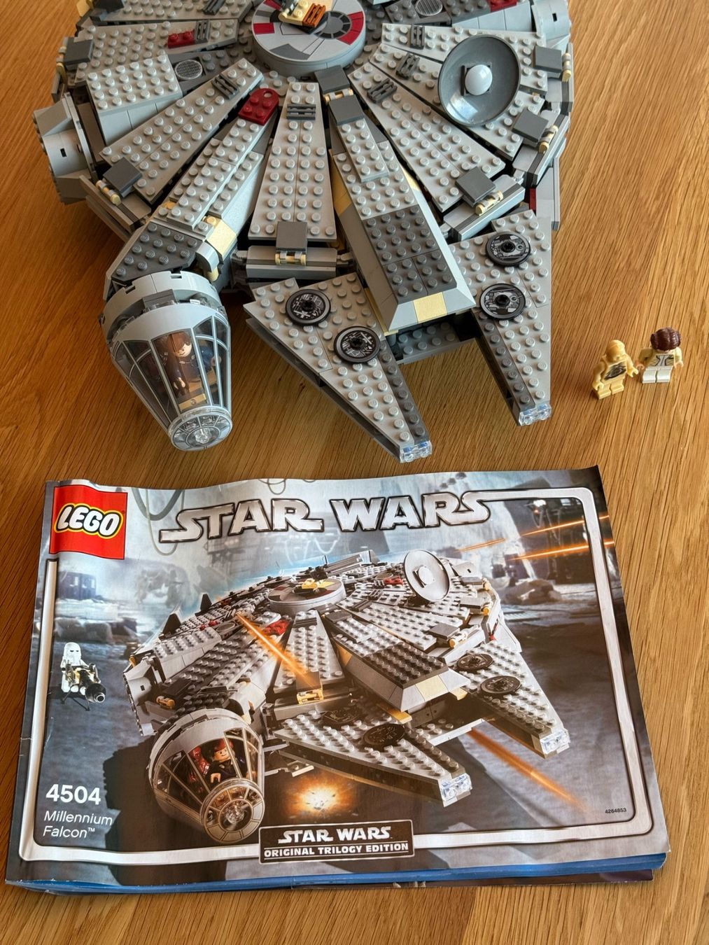 Lego Starwars Millenium Falcon 4504 (Gebraucht) in Jona für CHF 70 ...
