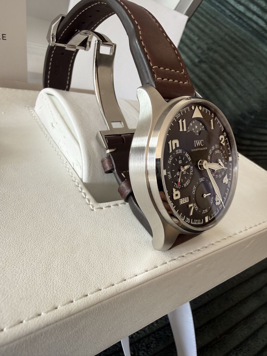 IWC Uhren: Neuwertige IWC BIG PILOT PERPETUAL "ANTOINE DE SAINT EXUPÉRY – Neu (gemäss Beschreibung) aus Stein am Rhein von AdiFerdi 3