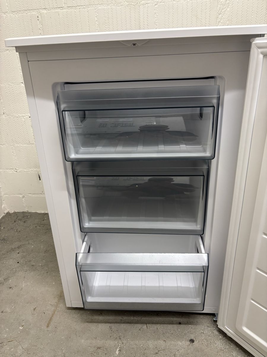 Gefrierschrank: Gefrierschrank Domo DO1071DV – Gebraucht aus lyss von Pipi1