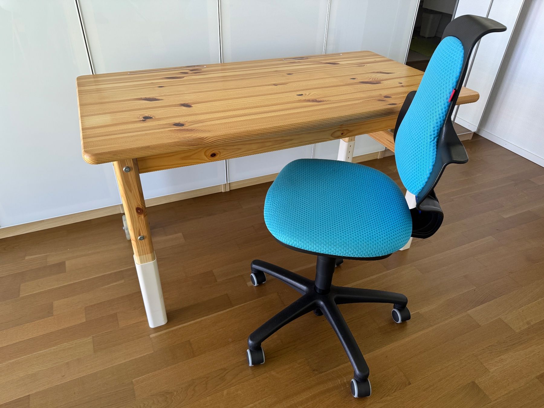 Flexa Stühle: Flexa Classic Study Stuhl in türkis – Gebraucht aus Sursee von k12g223
