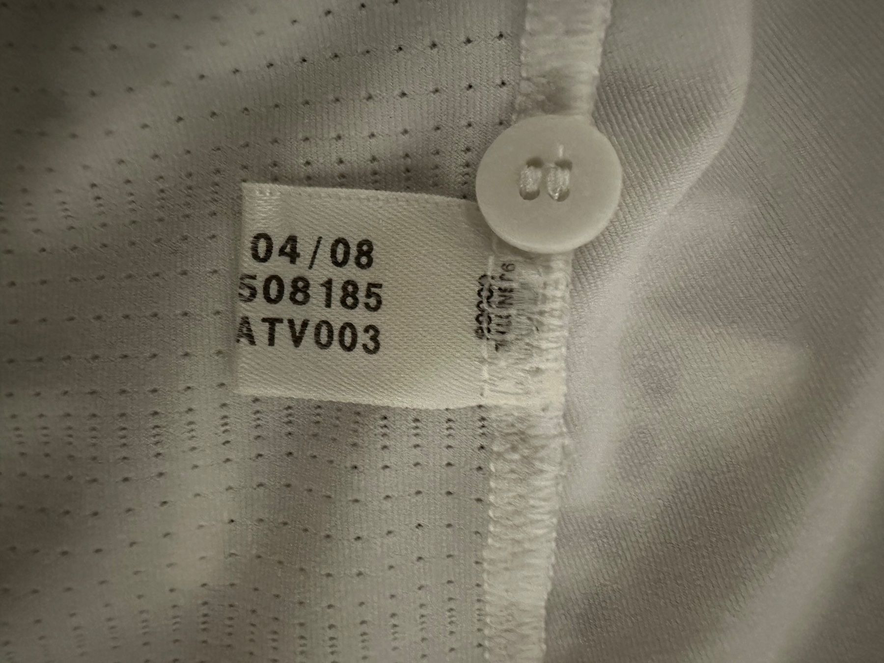 Adidas T-shirt: Adidas T-Shirt – Usato da Alpnach Dorf venduto da ljusja 4