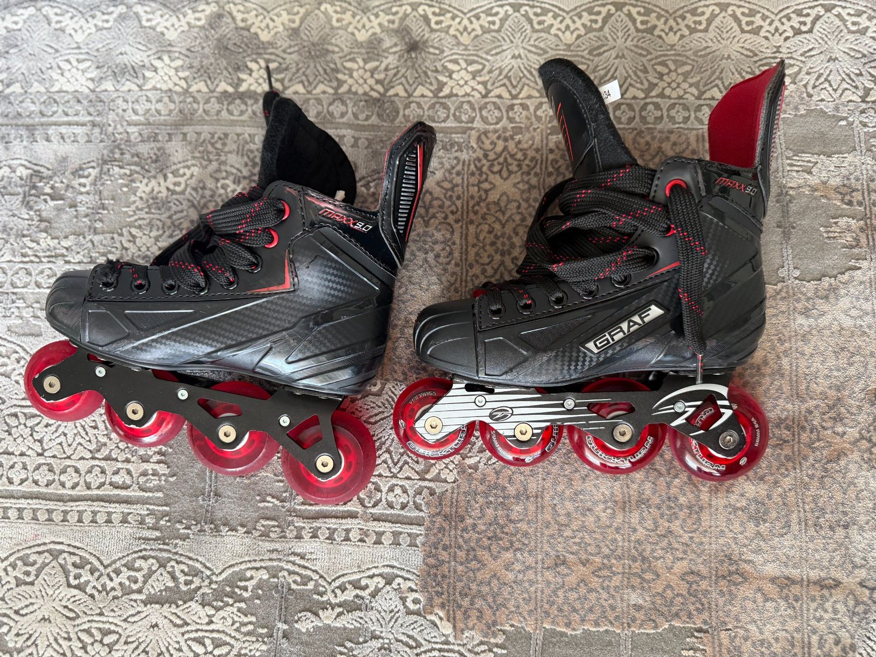 Pattini in linea & Pattini a rotelle: Graf Maxx 9 Hockey Inliner Gr.34 – Usato da Uetikon am See venduto da Goldberg2