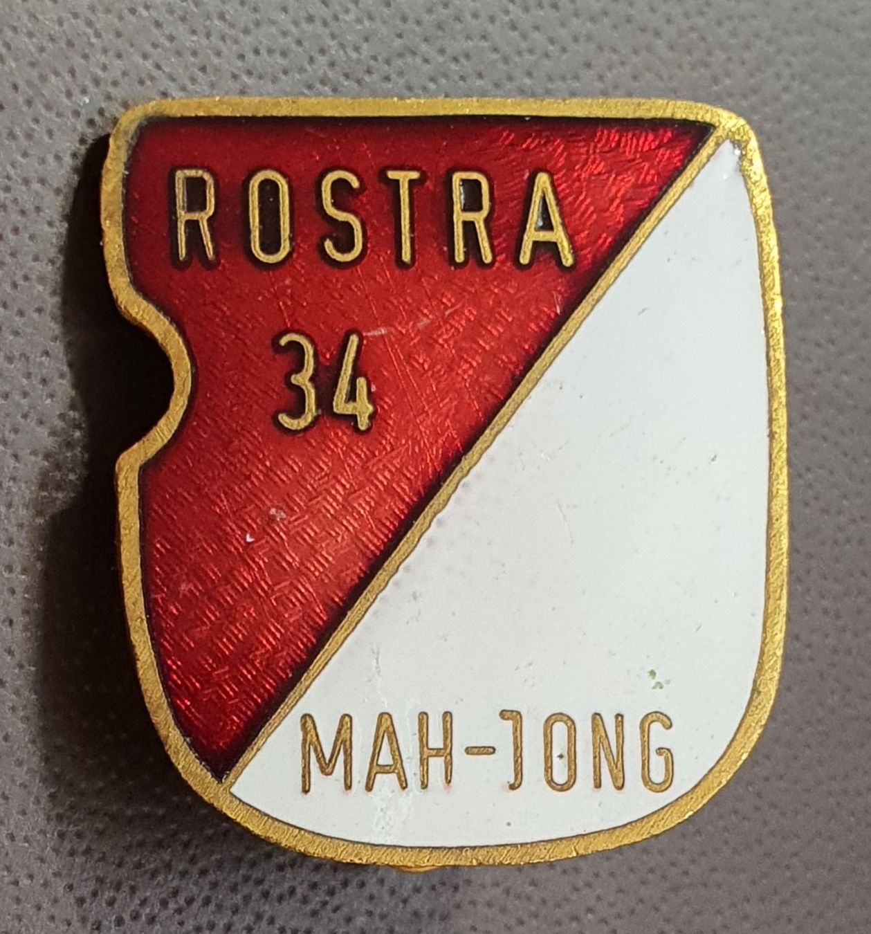 Spille & Fermagli: O052 - Alte Brosche ROSTRA 34 MAH-JONG – Usato da Reinach BL venduto da Boston-Verkauf