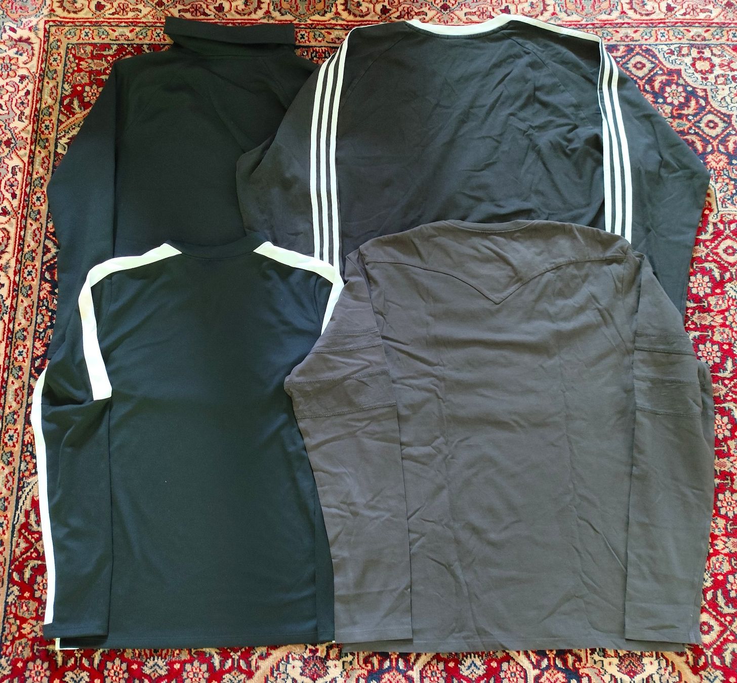 Maglioni & Felpe: 4 Pulls différentes Adidas Nike Levis – Usato da Grandson venduto da proekt 1