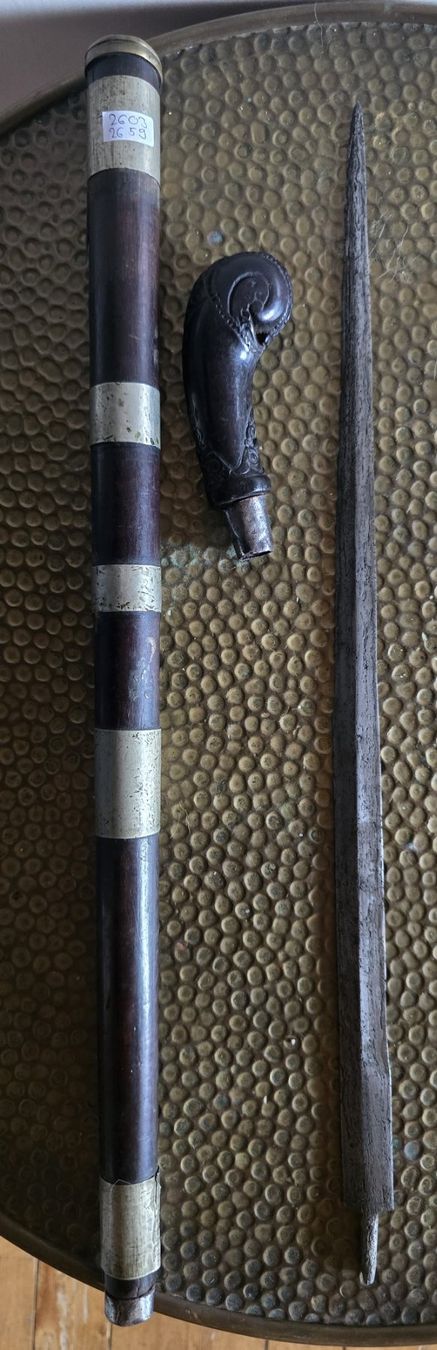 Autres collections & raretés: Altes Schwert – D'occasion à Rorschacherberg par snOOpydOg11