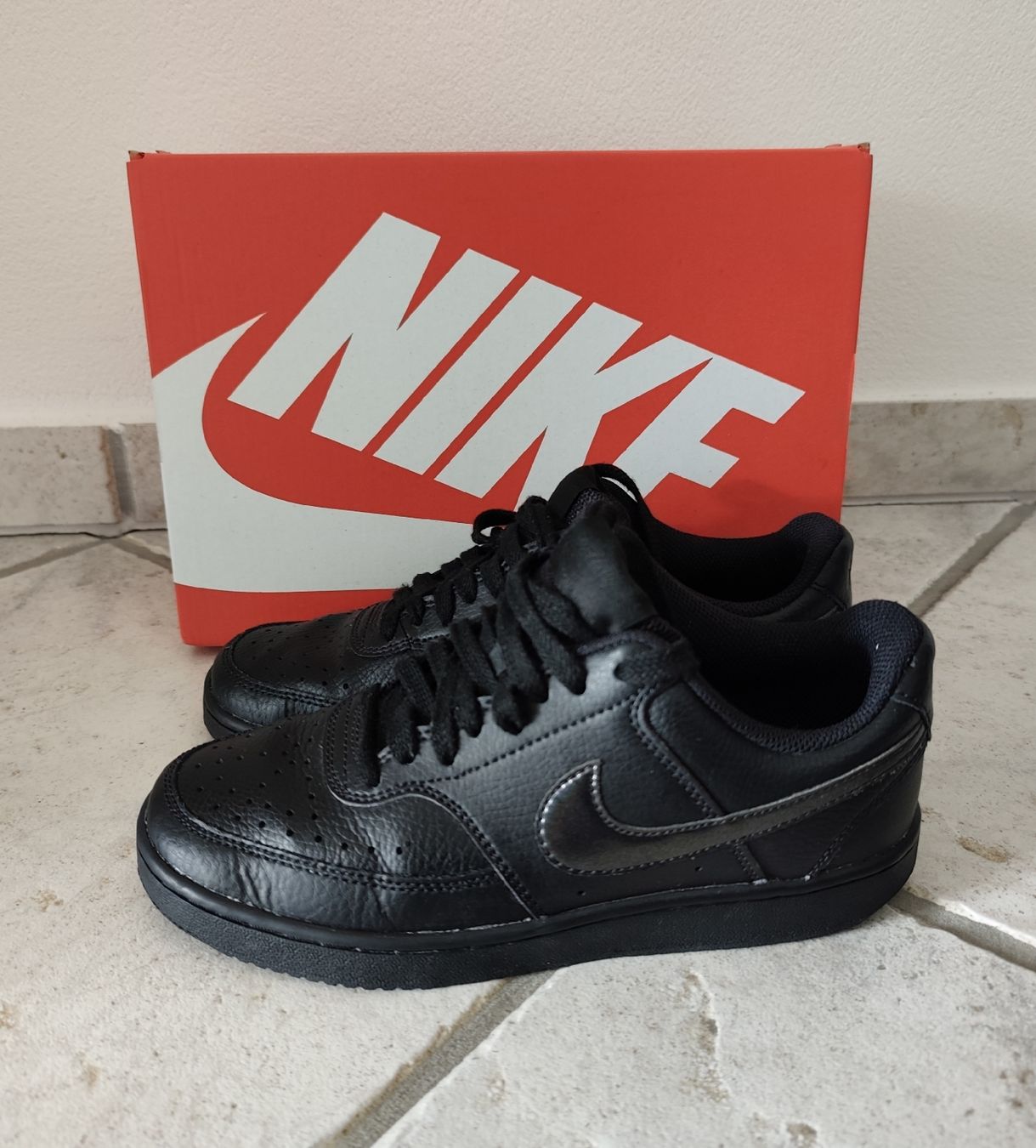 Nike Scarpe da donna: Nike  Sneaker Schwarz - Grösse 38 – Usato da Chur venduto da Rodanisa