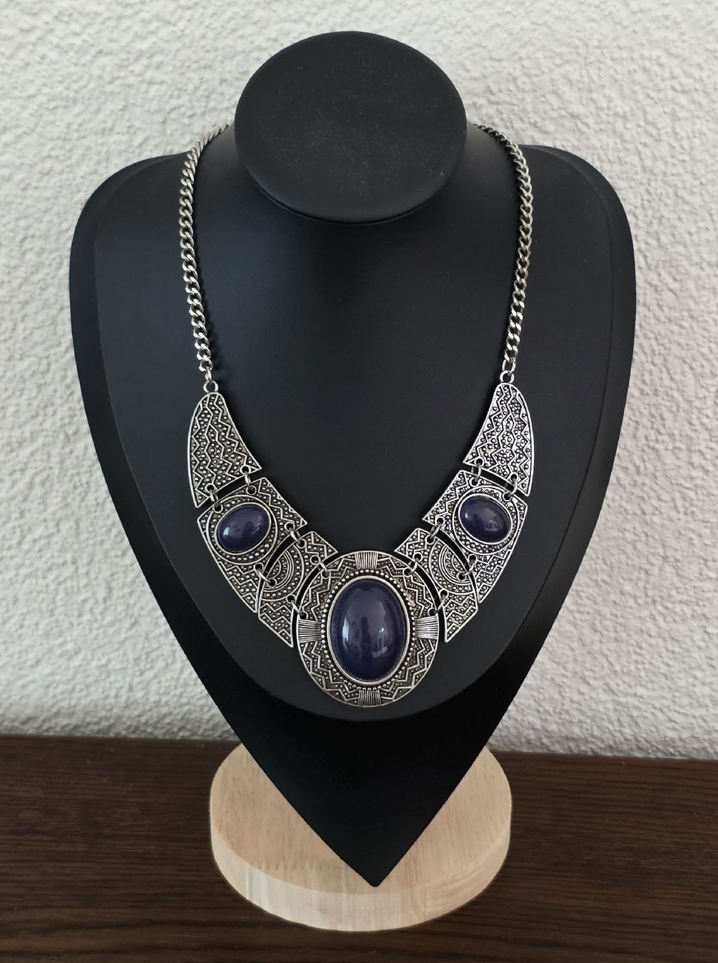 Catenine: Collier Kropfband ethnisch blau Steine  – Usato da Rheinsulz venduto da Gilea