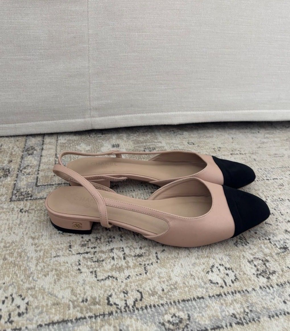 Scarpe da donna: Leather Slick Back Shoes in Size 40  – Usato da Horgen venduto da len_qjz9
