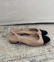 Leather Slick Back Shoes in Size 40 