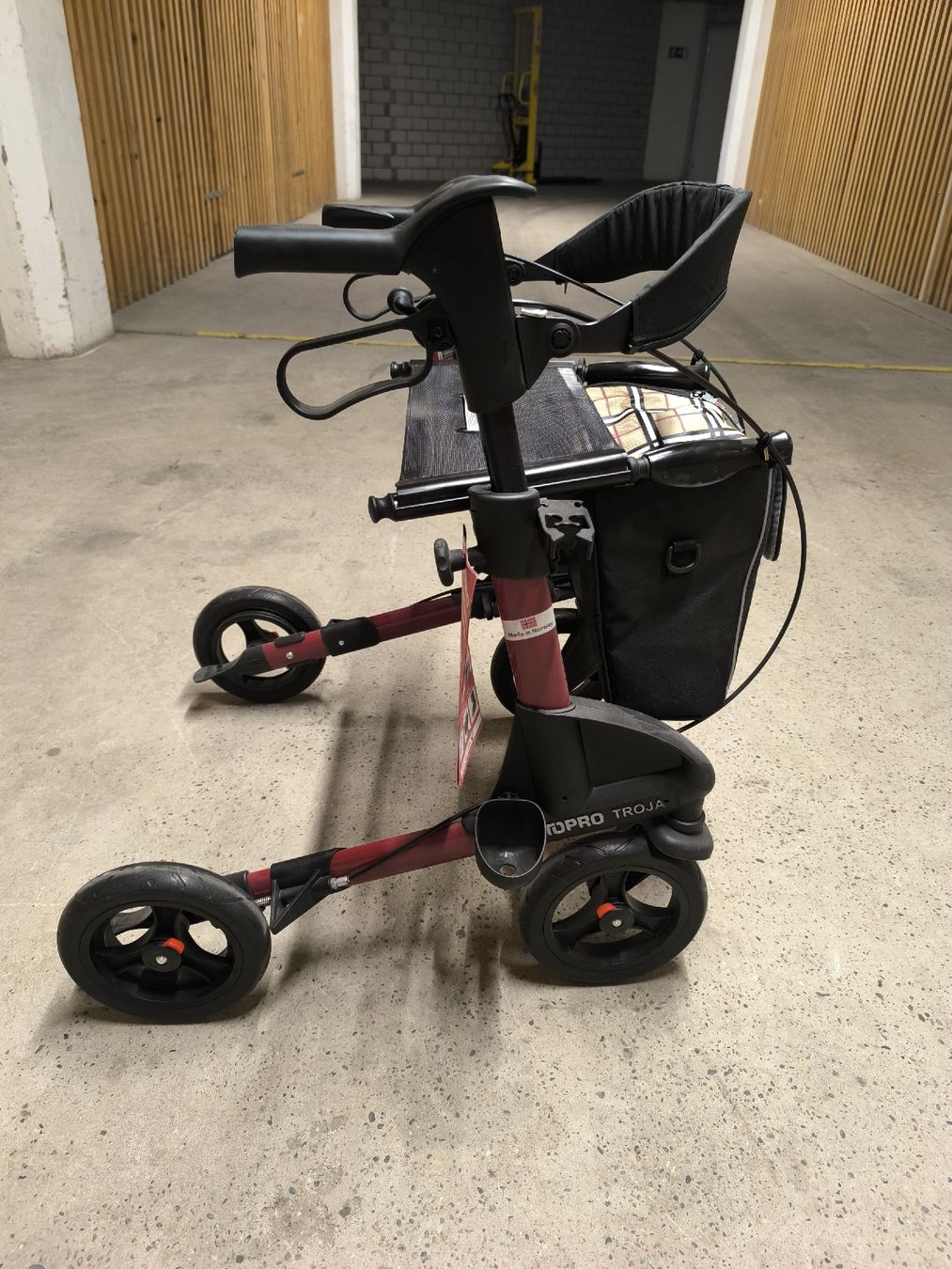 Aides à la marche: Rollator Topro 2G – Neuf (Voir description) à Allschwil par BezoBezo 2
