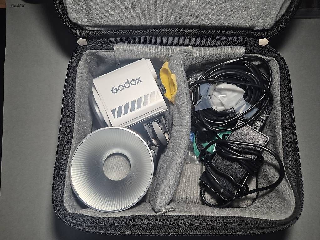 Flashs: Godox ML60BI II (Full Set) – D'occasion à Luzern par Various-Outlet